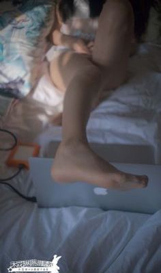 《年轻的寡妇2》电影
