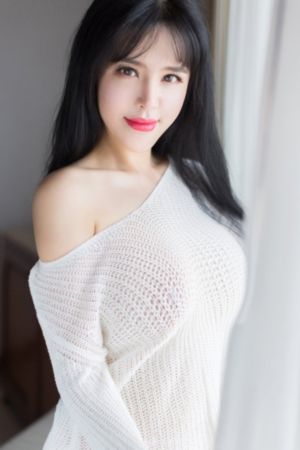 老板一边开会一边摸秘书